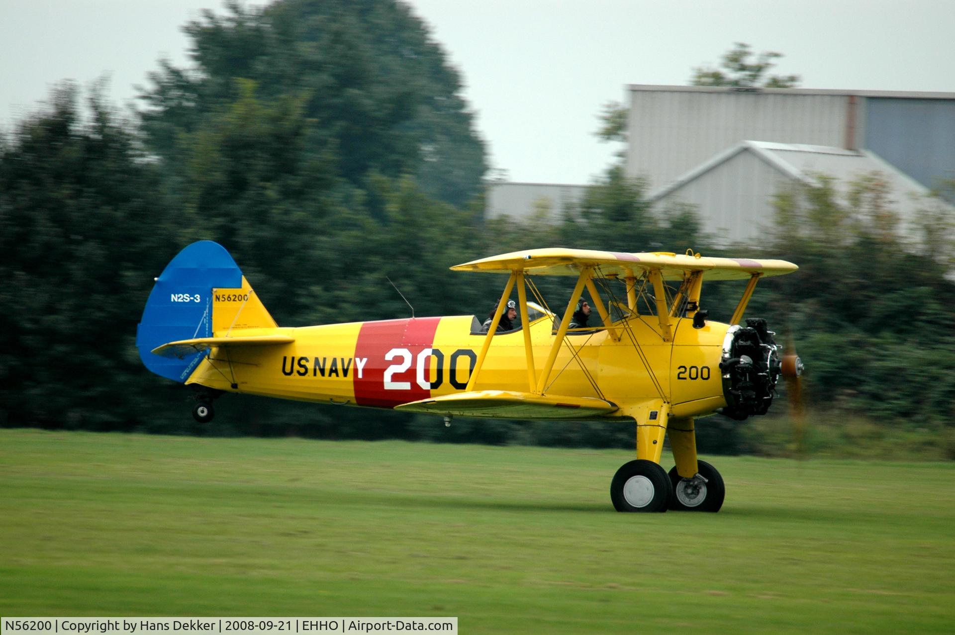N56200, 1943 Boeing B75N1 C/N 75-7813, Touch and Go