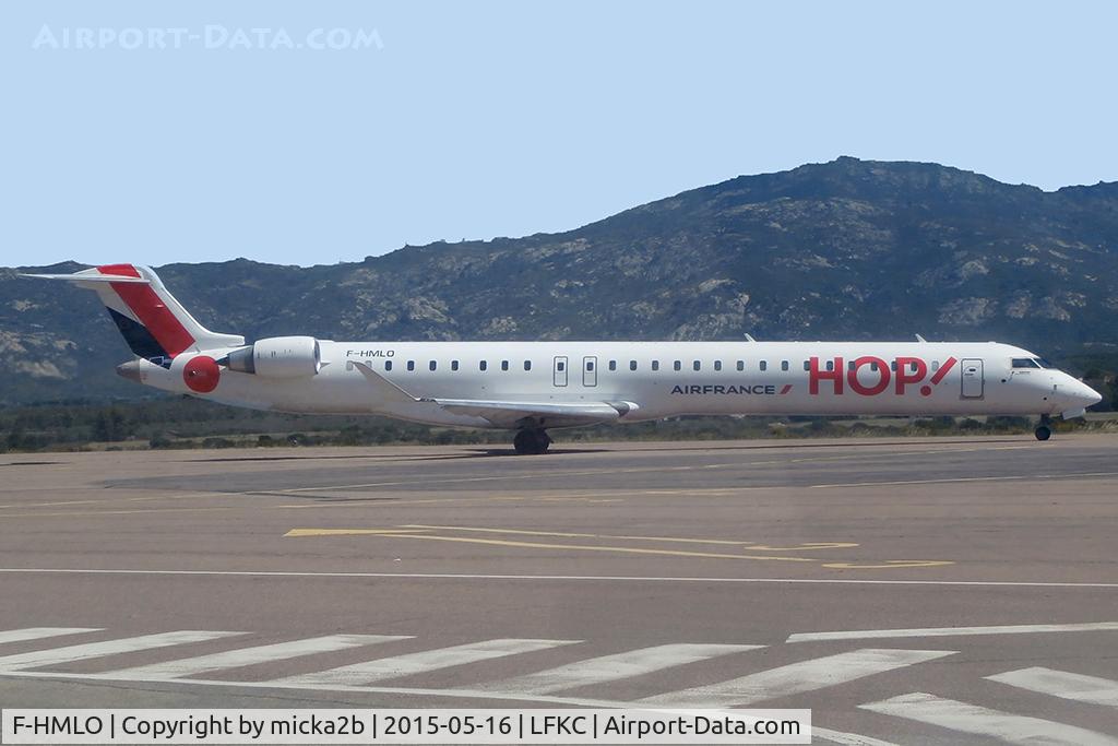 F-HMLO, 2015 Bombardier CRJ-1000EL NG (CL-600-2E25) C/N 19041, Taxiing