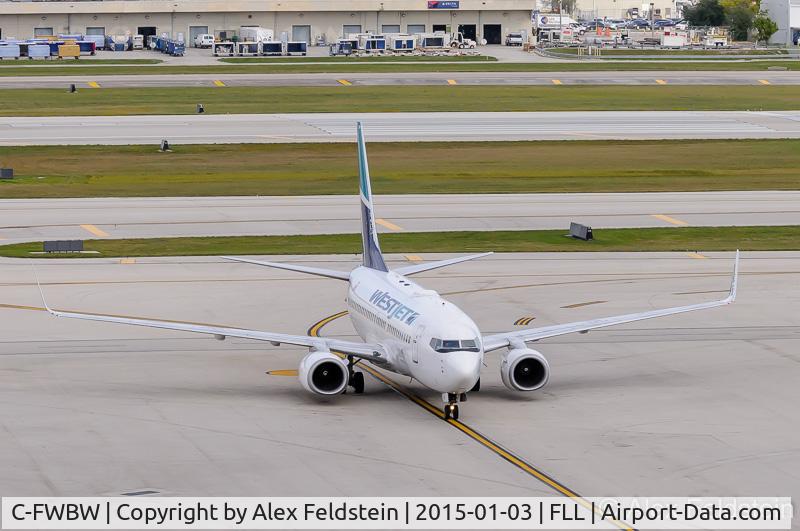 C-FWBW, 2003 Boeing 737-7CT C/N 33697, Ft. Lauderdale