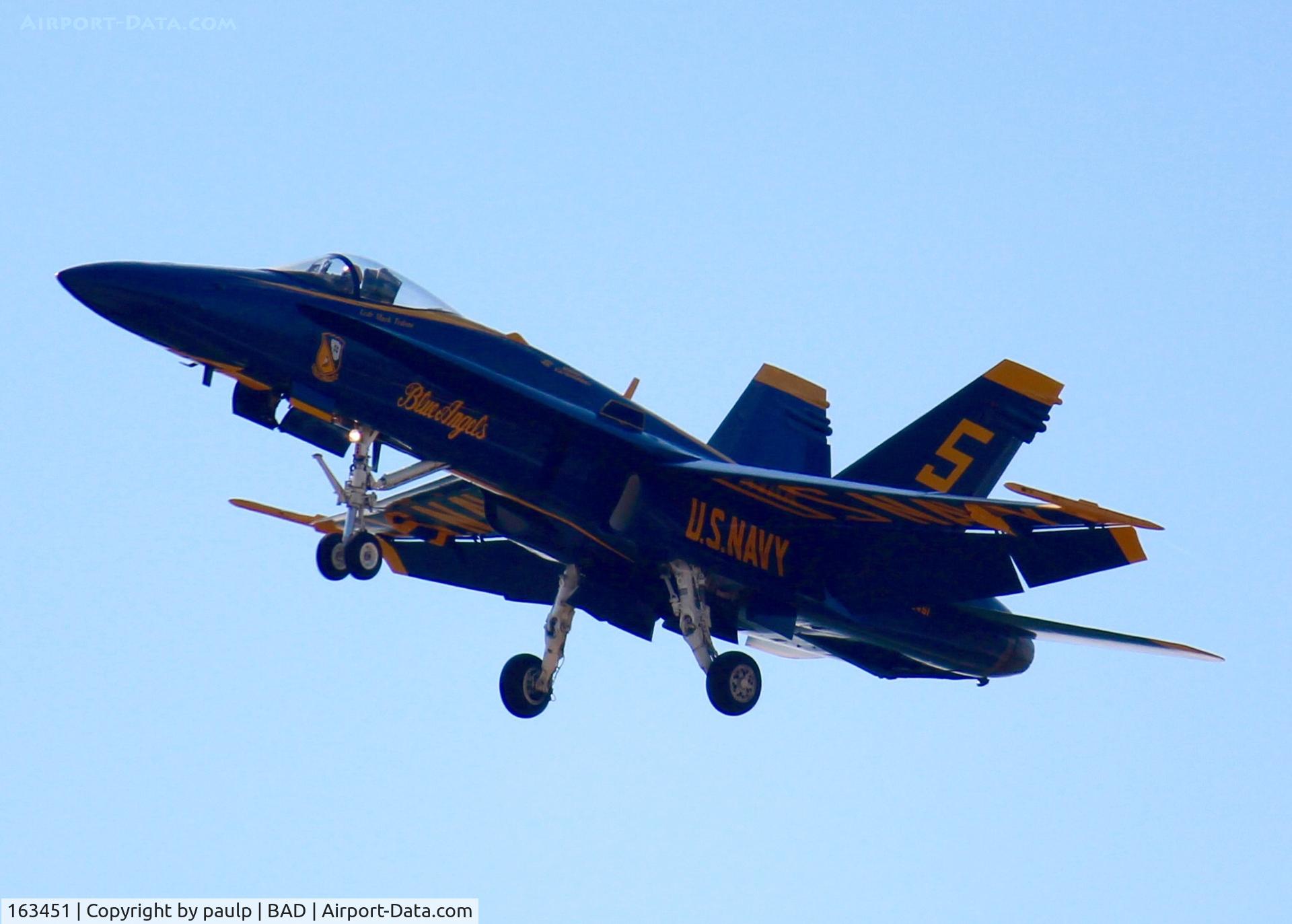 163451, 1988 McDonnell Douglas F/A-18C Hornet C/N 0662/C020, Wearing #5 today coming in to land.
