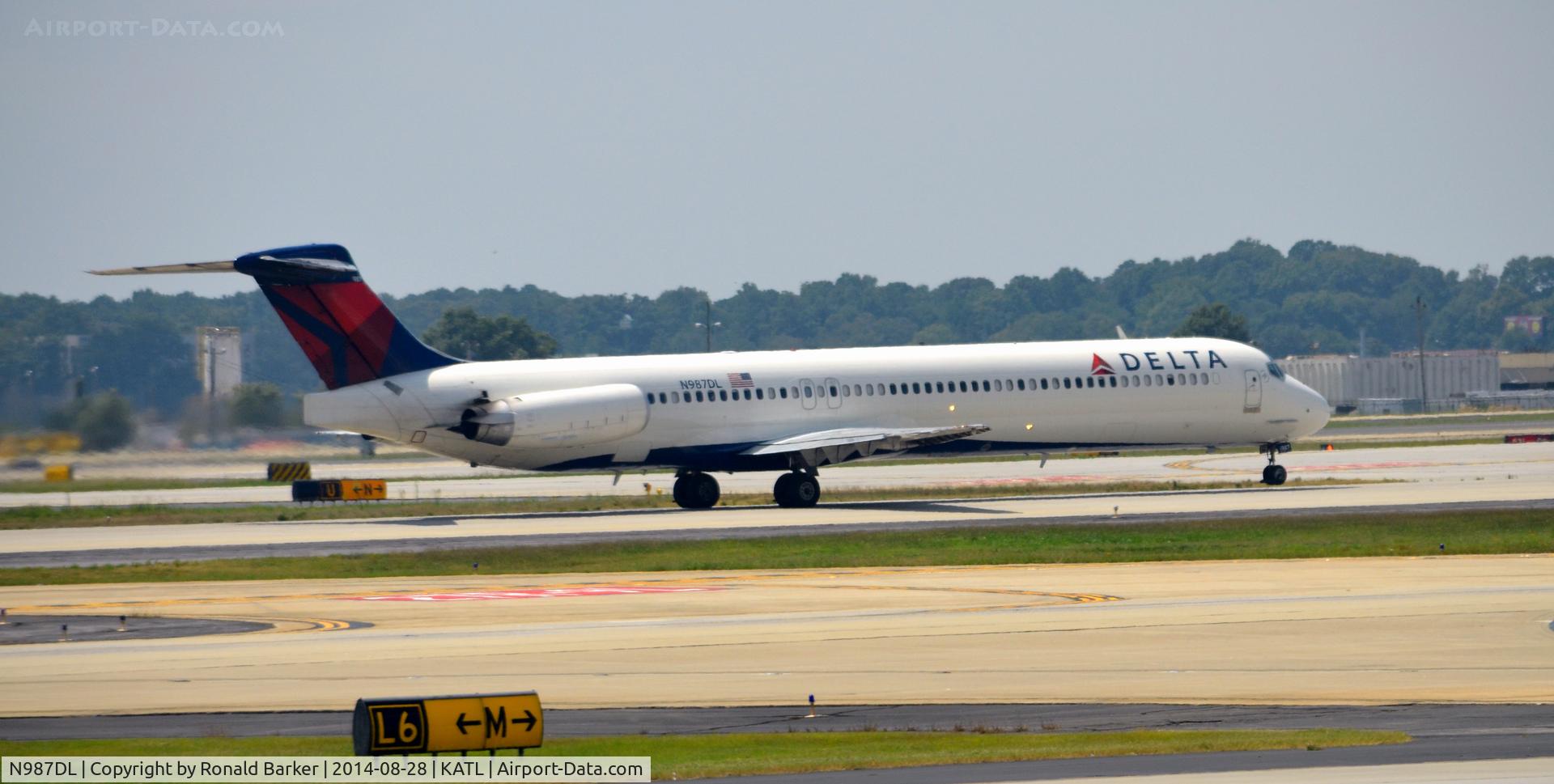 N987DL, 1991 McDonnell Douglas MD-88 C/N 53338, Nose wheel liftoff Atlanta