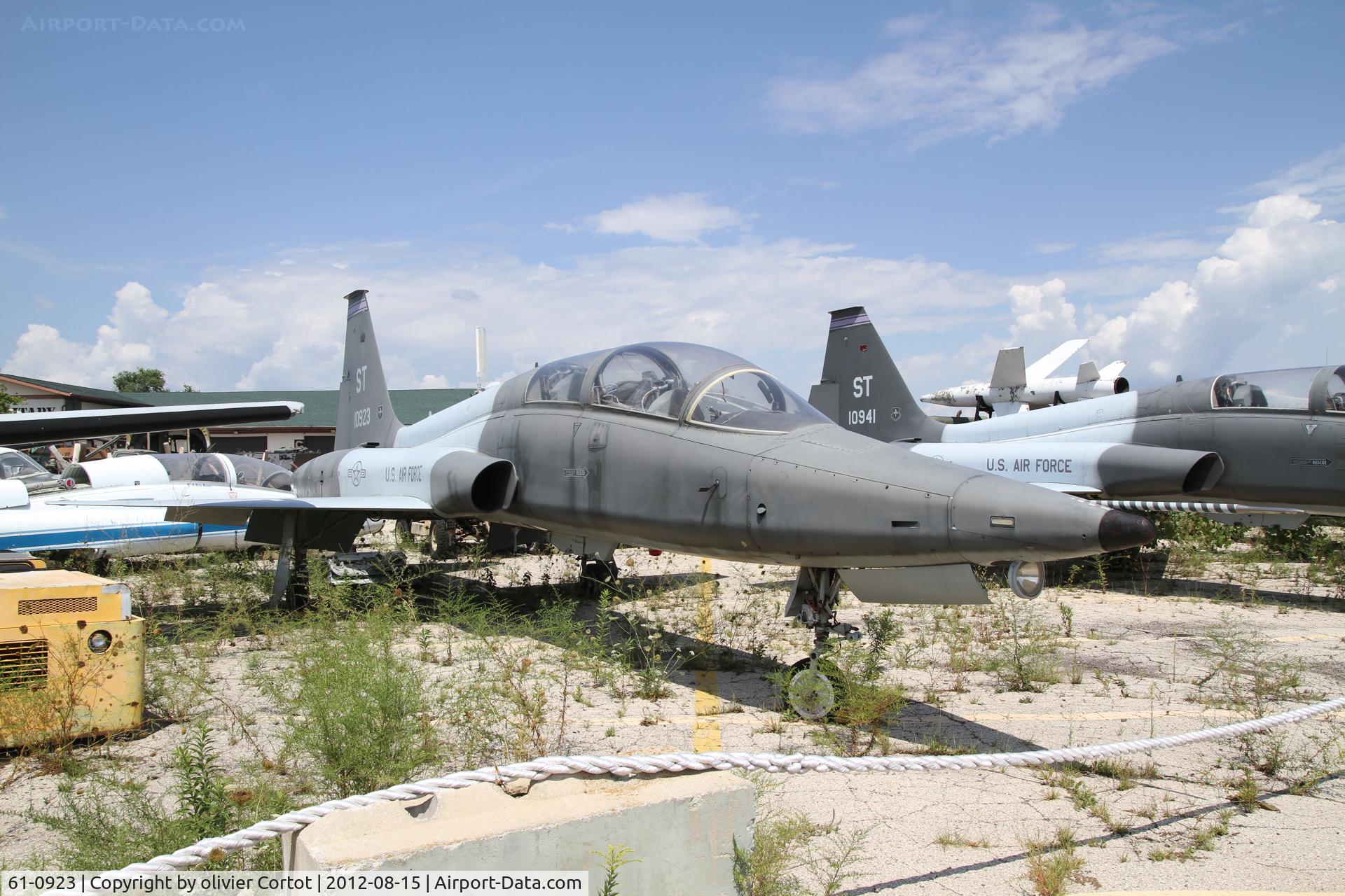 61-0923, 1961 Northrop AT-38B-40-NO Talon C/N N.5289, Russel military museum