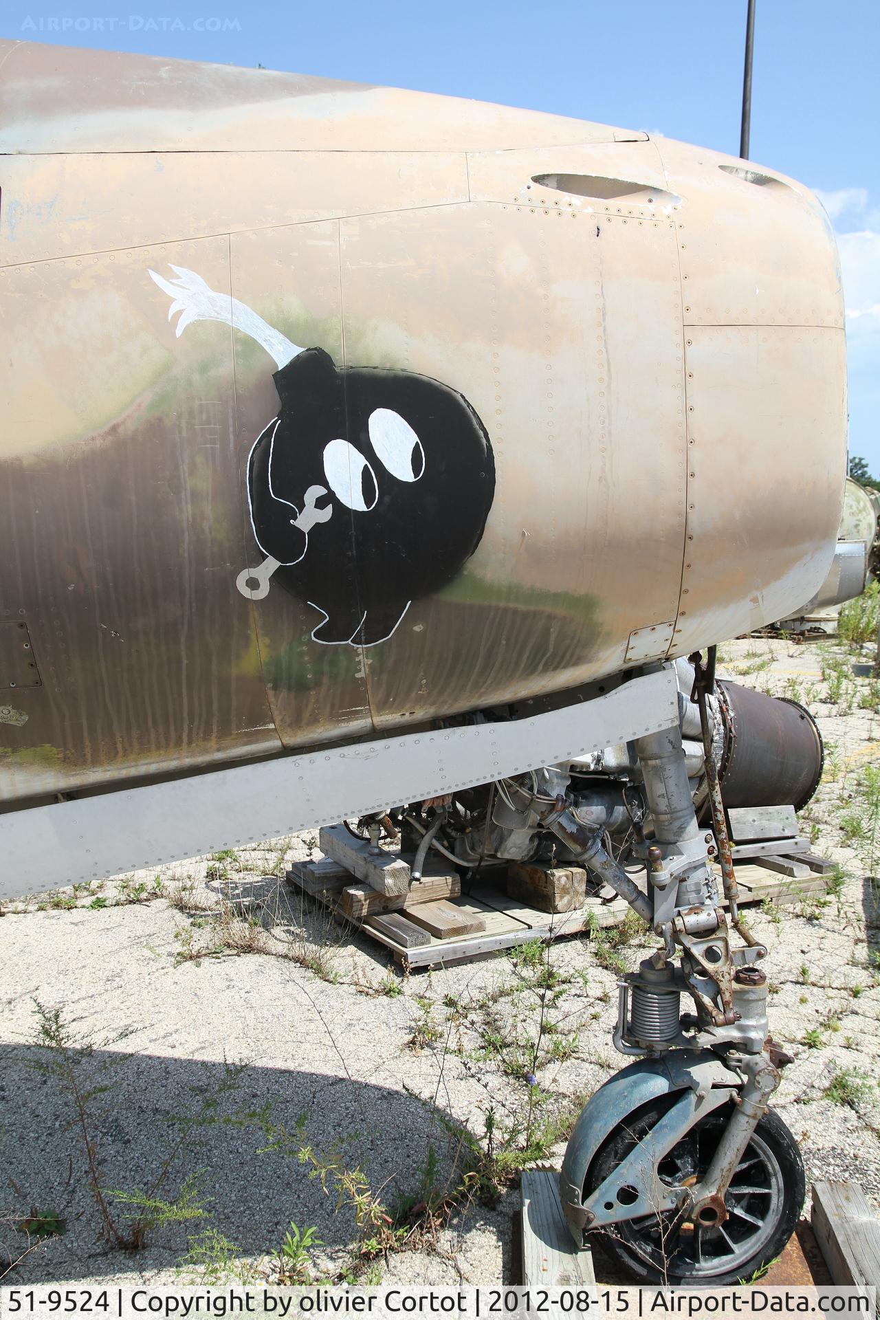 51-9524, 1951 General Motors F-84F Thunderstreak C/N Not found 51-9524, funny nose art