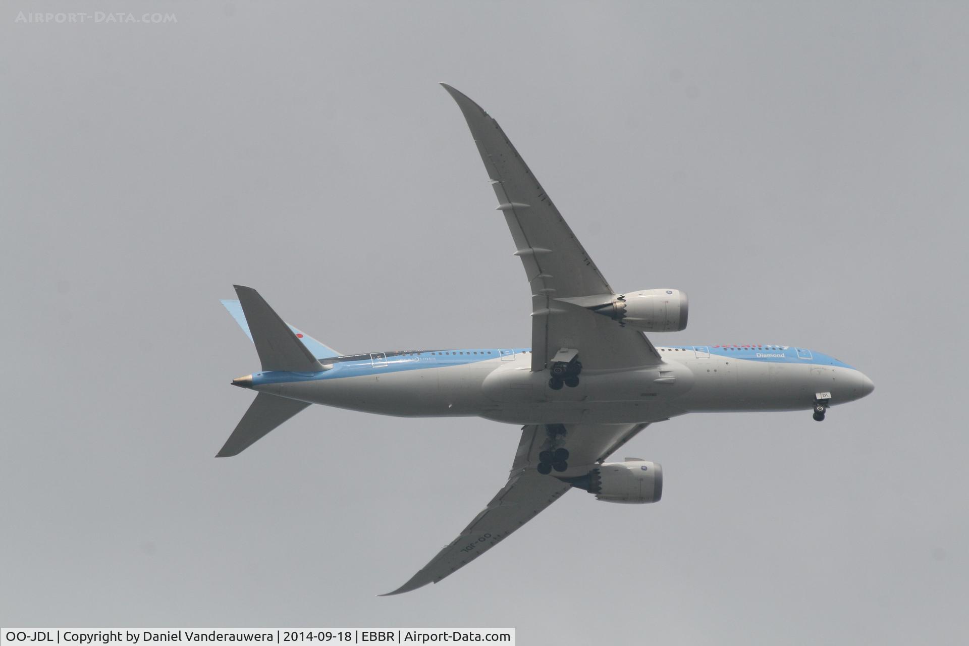 OO-JDL, 2013 Boeing 787-8 Dreamliner C/N 34425, Flight TB304 on approach to RWY 07L