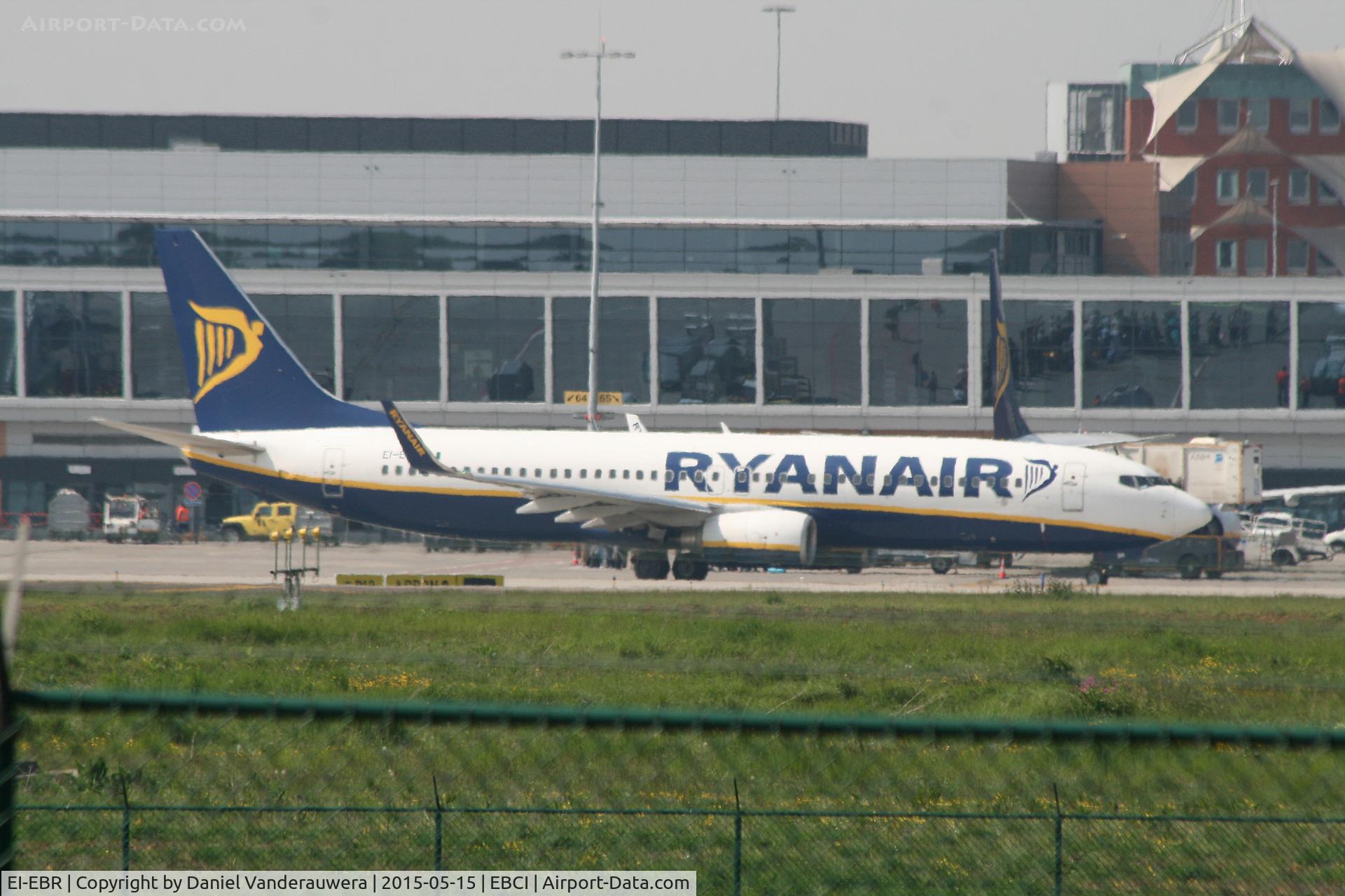 EI-EBR, 2009 Boeing 737-8AS C/N 37530, Leaving apron to take-off on RWY 25