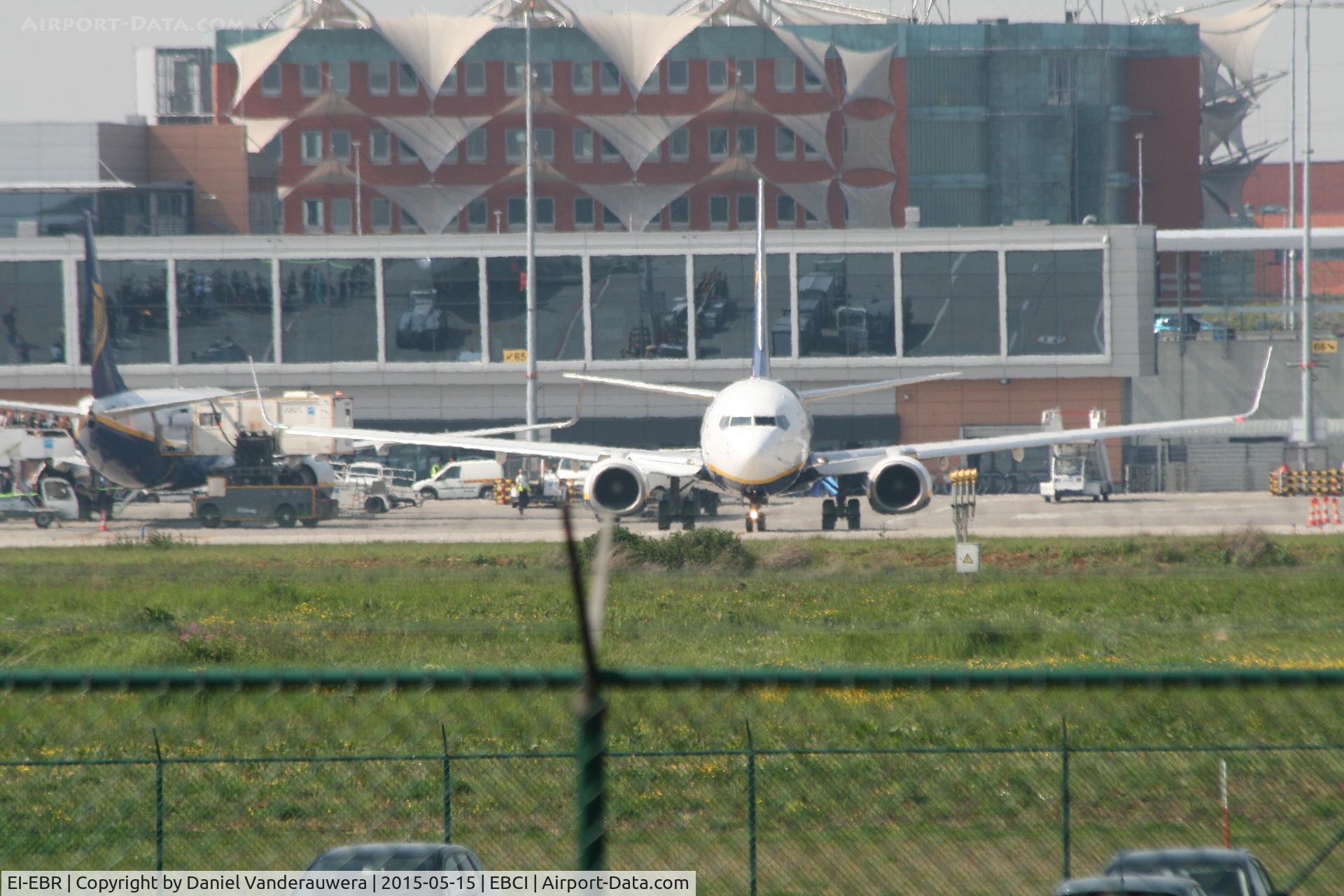 EI-EBR, 2009 Boeing 737-8AS C/N 37530, Leaving apron to take-off on RWY 25