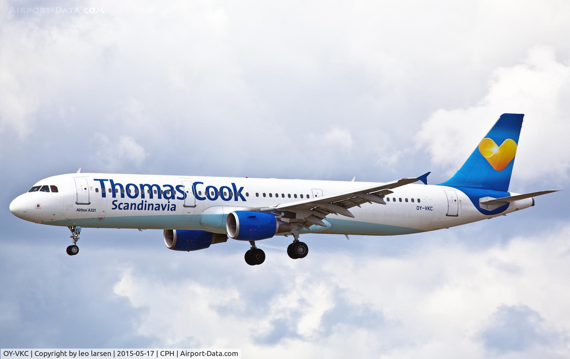 OY-VKC, 2003 Airbus A321-211 C/N 1932, Copenhagen 17.5.15