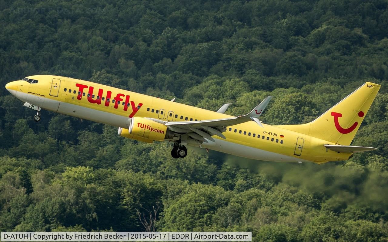 D-ATUH, 2006 Boeing 737-8K5 C/N 34689, departure to Palma via RW27