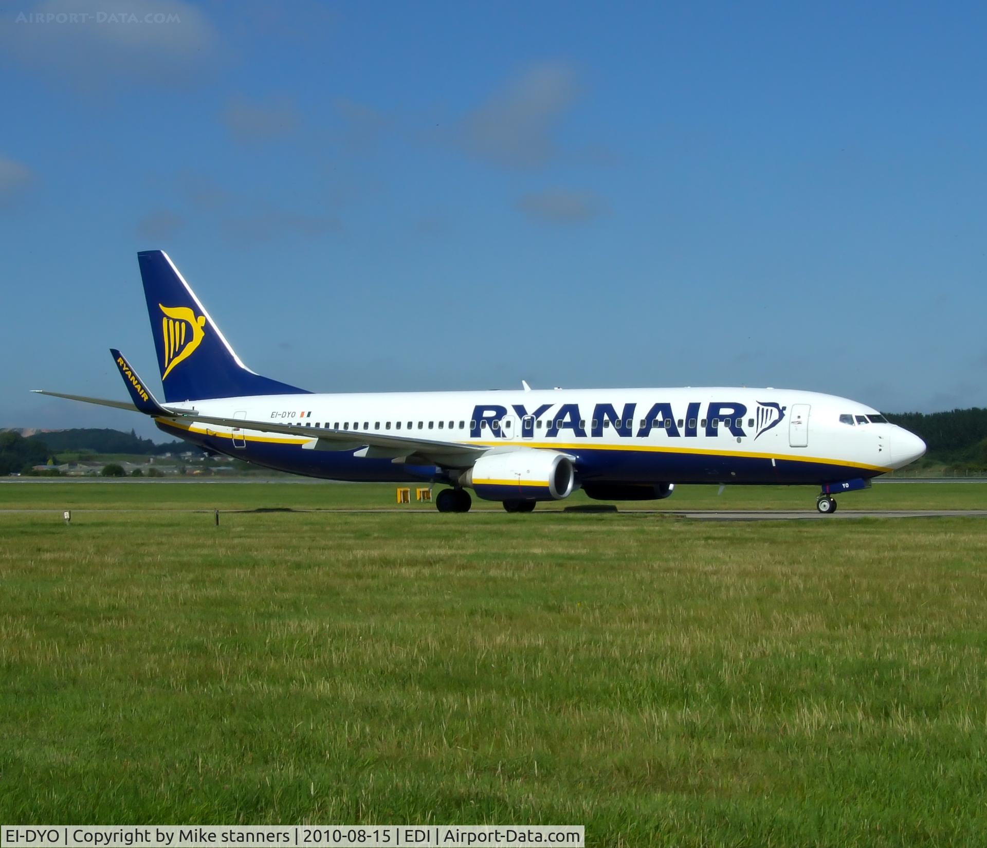 EI-DYO, 2008 Boeing 737-8AS C/N 33636, Ryanair B737NG Arrives on flight RYR4UM