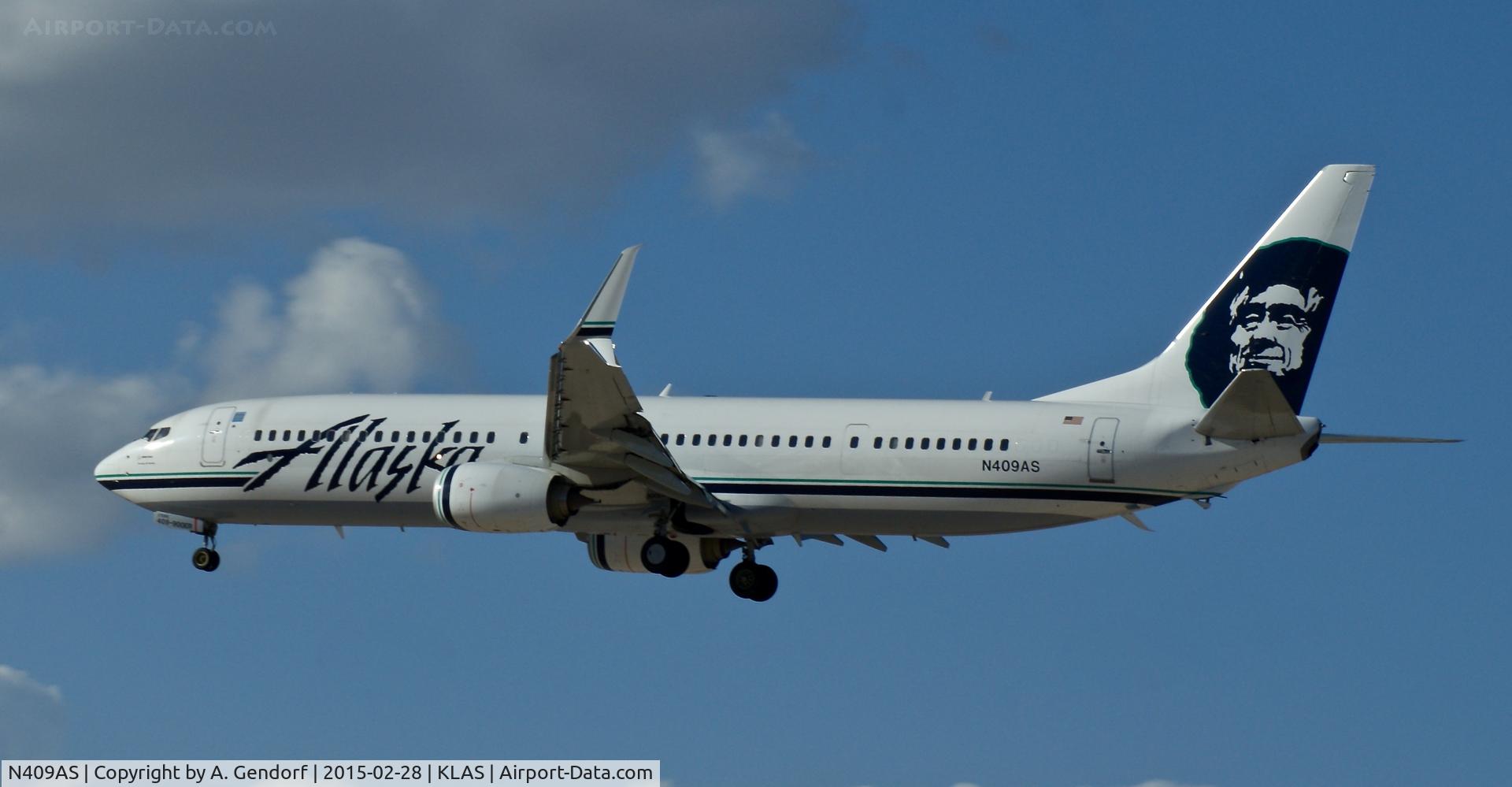 N409AS, 2012 Boeing 737-990/ER C/N 41733, Alaska Airlines, is here landing at Las Vegas Int'l(KLAS)