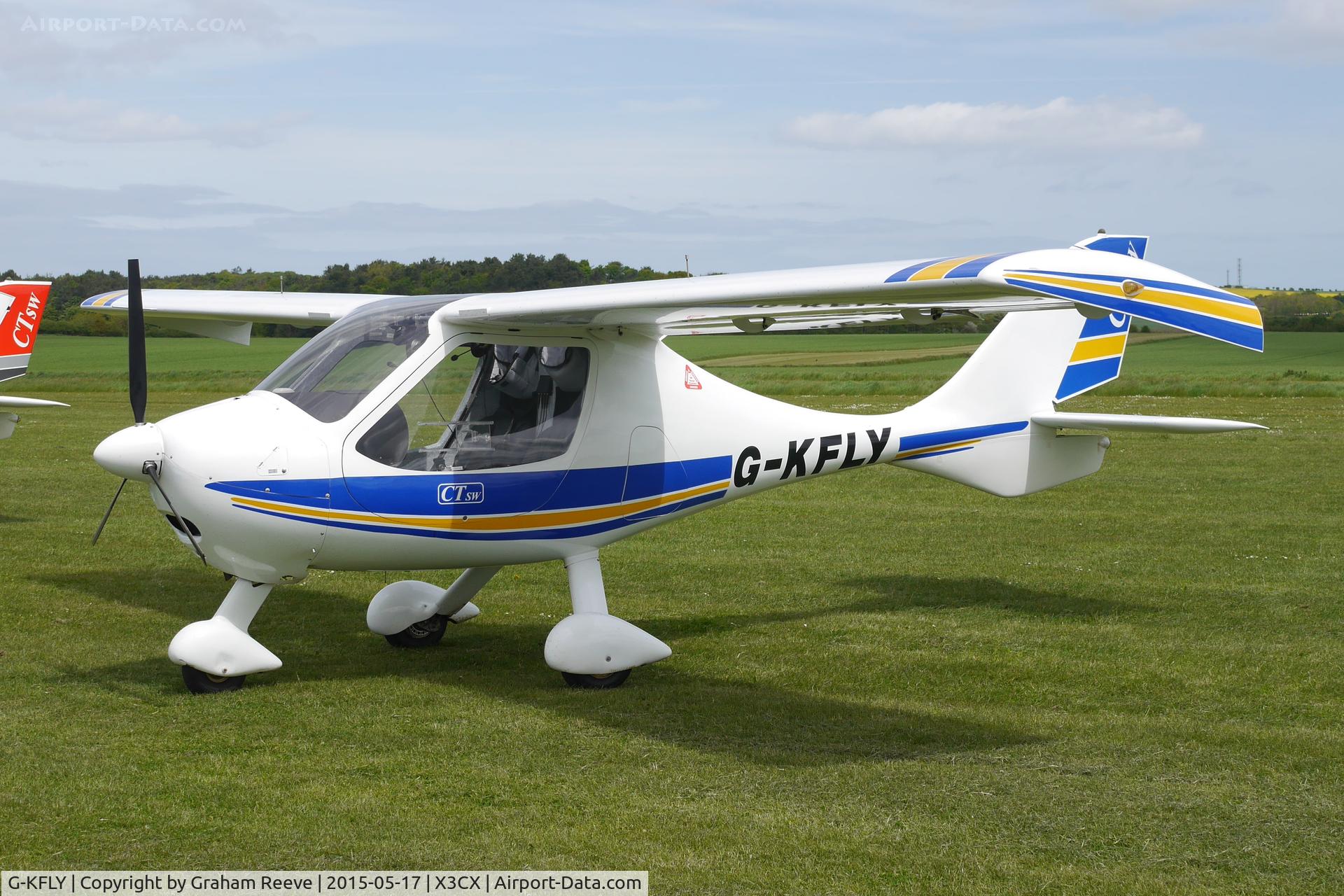 G-KFLY, 2007 Flight Design CTSW C/N 8244, Parked at Northrepps.