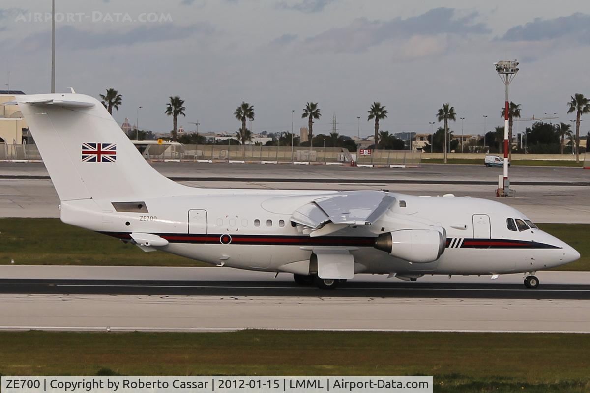 ZE700, 1984 British Aerospace BAe.146-100 CC.2 C/N E1021, Runway 13