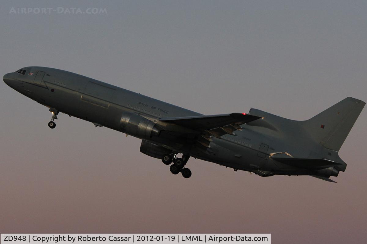 ZD948, 1980 Lockheed L-1011-385-3 TriStar K1 (500) C/N 193V-1157, Runway 31