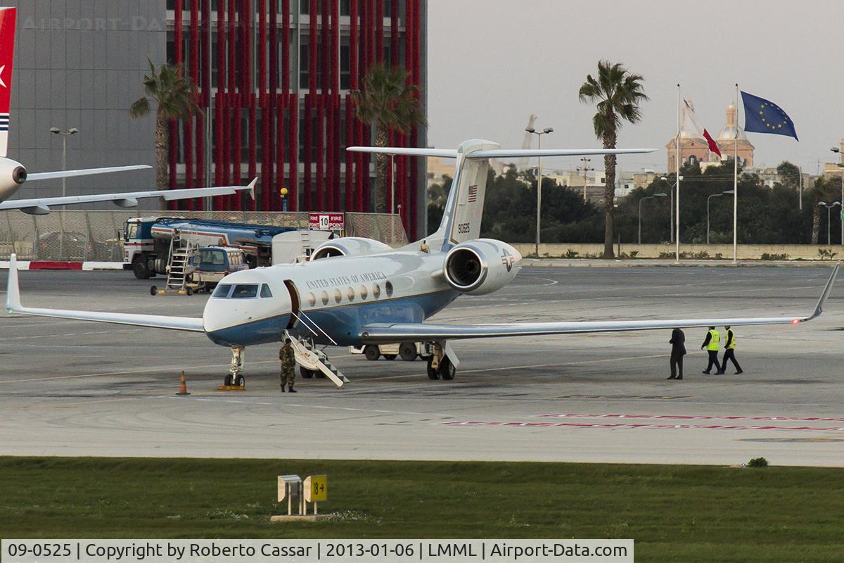 09-0525, 2009 Gulfstream Aerospace C-37B Gulfstream 550 C/N 5247, Park 9