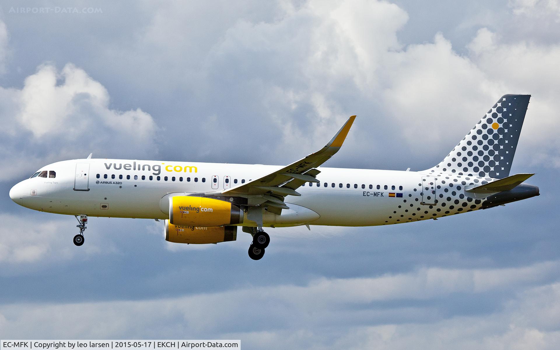 EC-MFK, 2015 Airbus A320-232 C/N 6535, Copenhagen 17.5.15