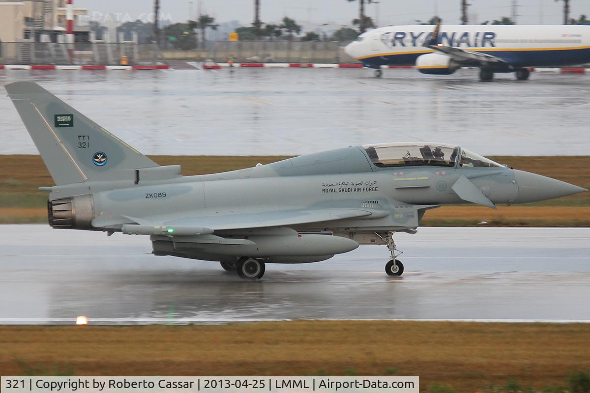 321, Eurofighter EF-2000 Typhoon T3 C/N CT011, Runway 13