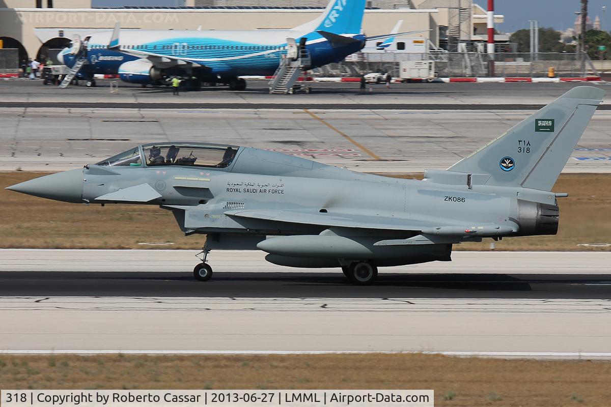 318, 2013 Eurofighter EF-2000 Typhoon F2 C/N CT008/279, Runway 31