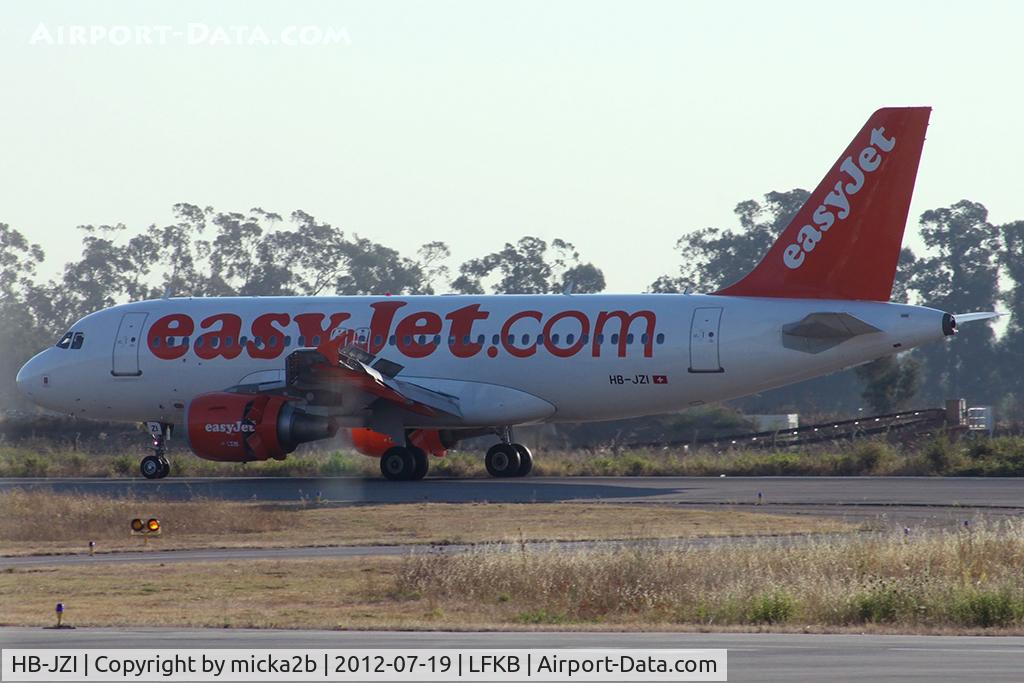 HB-JZI, 2004 Airbus A319-111 C/N 2245, Landing