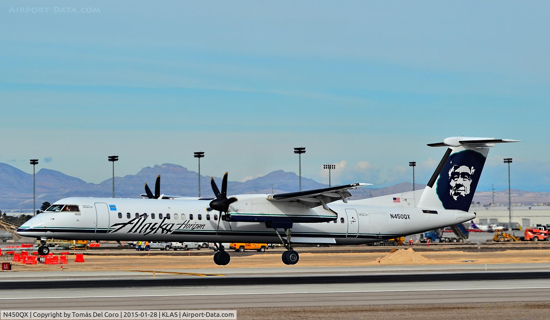 N450QX, 2013 Bombardier DHC-8-402Q Dash 8 C/N 4452, N450QX Alaska Horizon  2013 Bombardier DHC-8-Q402 Dash 8 C/N 4452 - Las Vegas - McCarran International Airport (LAS / KLAS)
USA - Nevada January 28, 2015
Photo: Tomás Del Coro