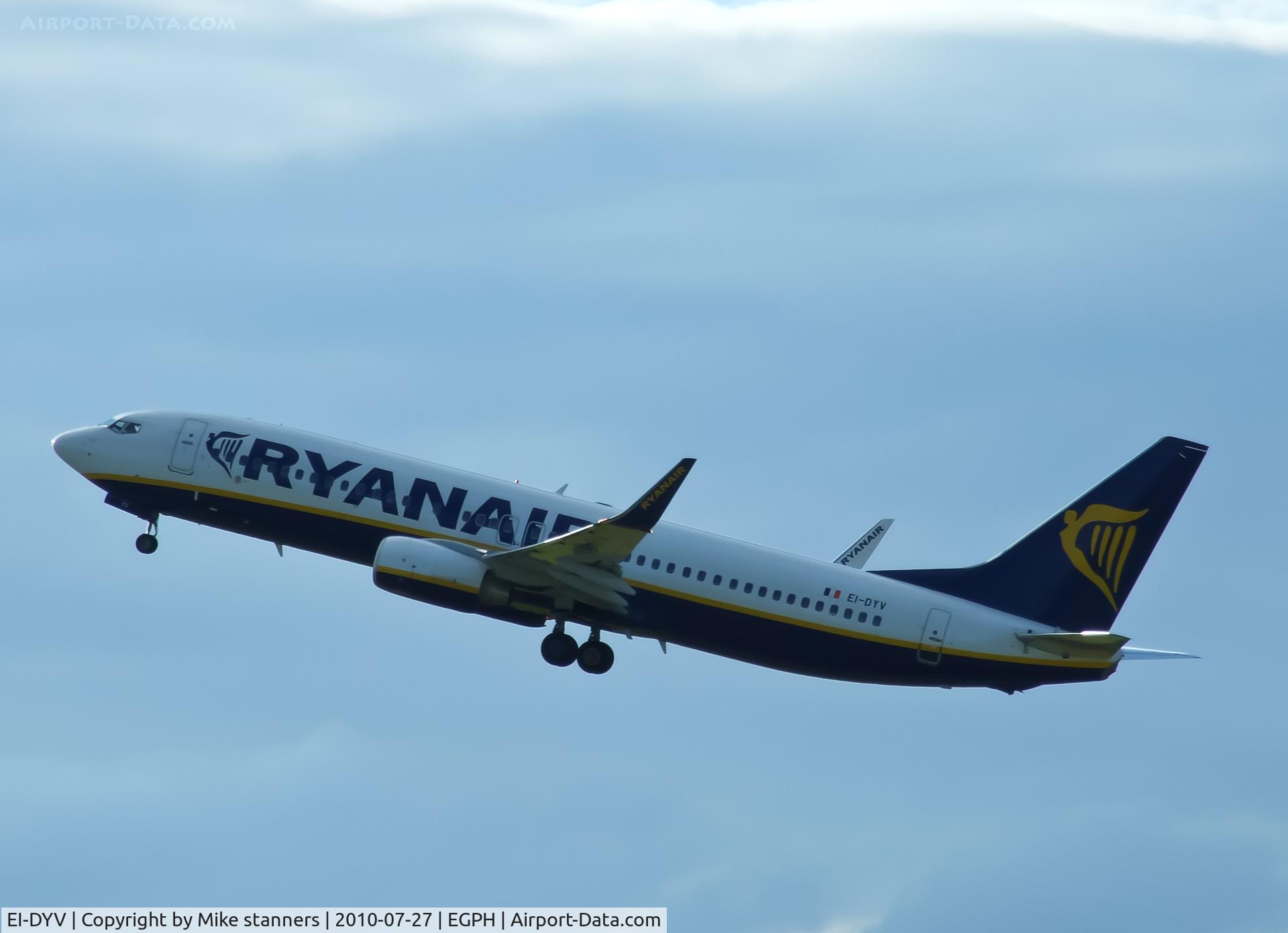 EI-DYV, 2008 Boeing 737-8AS C/N 37512, Ryanair B737NG Departs runway 24