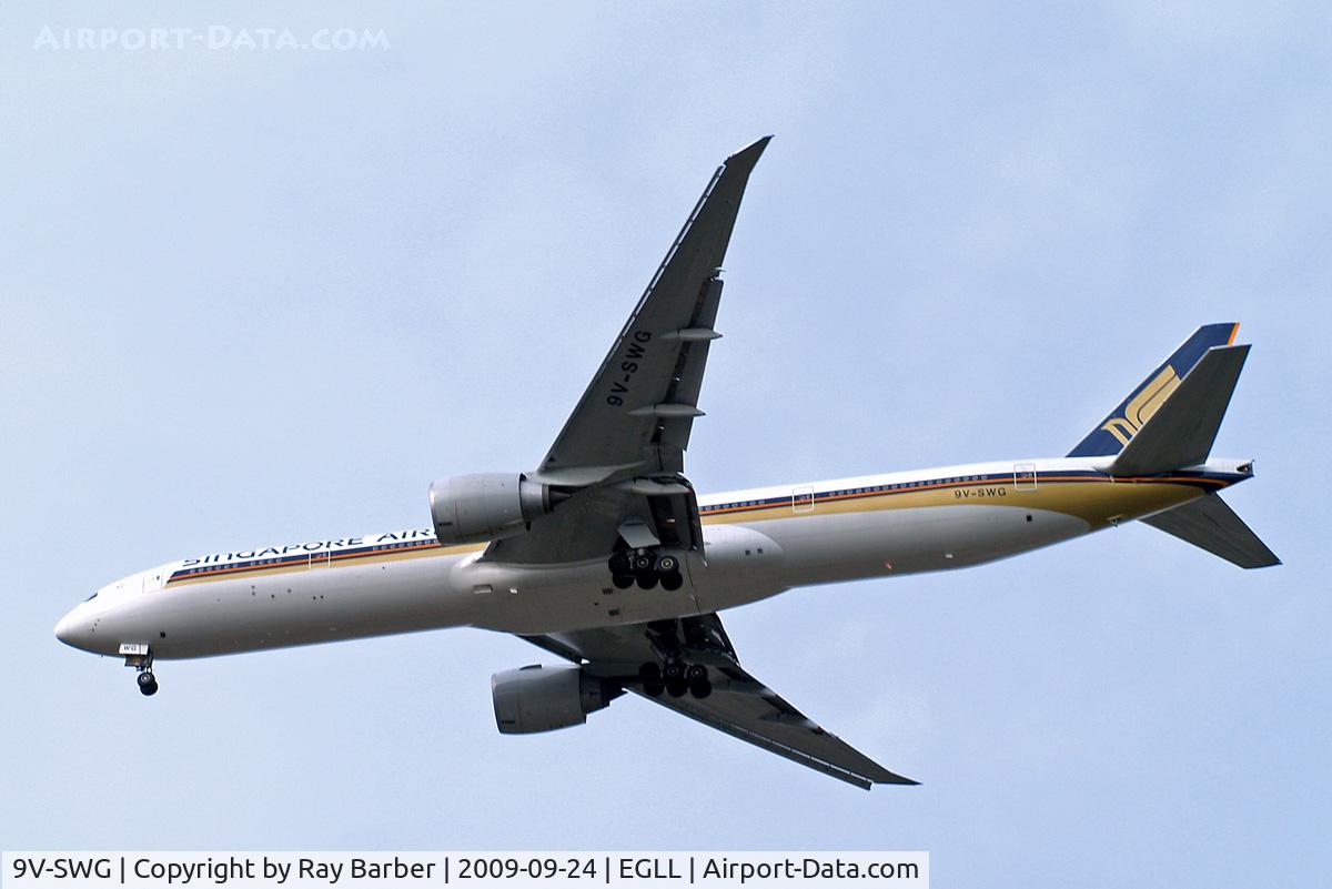 9V-SWG, 2006 Boeing 777-312/ER C/N 34572, Boeing 777-312ER [34572] (Singapore Airlines) Home~G 24/09/2009. On approach 27R.