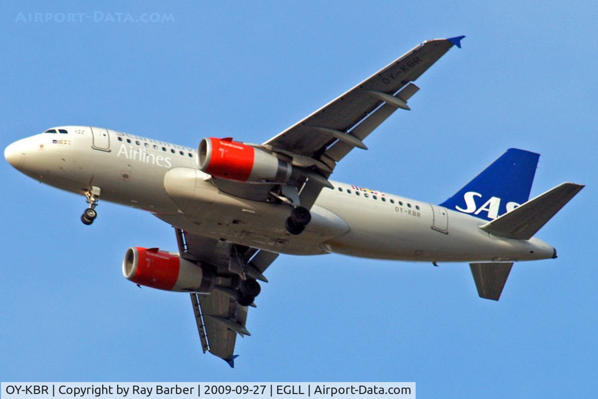 OY-KBR, 2007 Airbus A319-132 C/N 3231, Airbus A319-131 [3231] (SAS Scandinavian Airlines) Home~G 27/09/2009. On approach 27R.