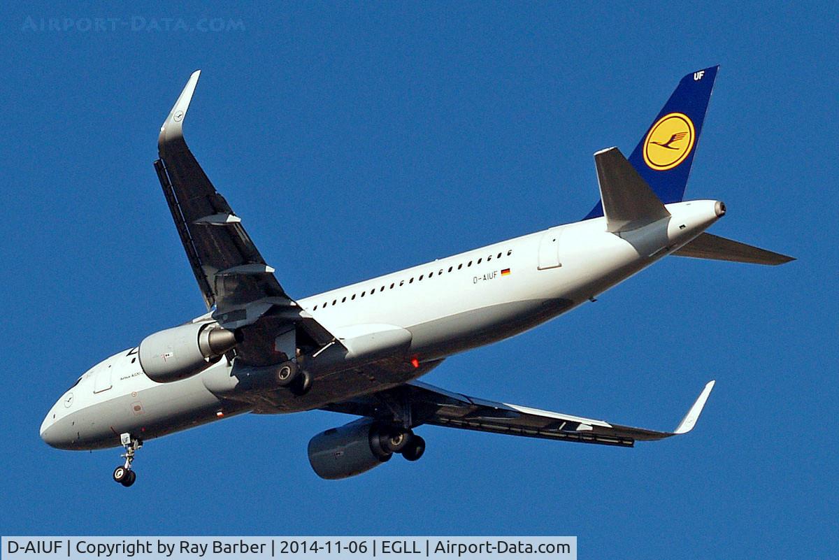 D-AIUF, 2014 Airbus A320-214 C/N 6141, Airbus A320-214(sl) [6141] (Lufthansa) Home~G 06/11/2014. On approach 27R.