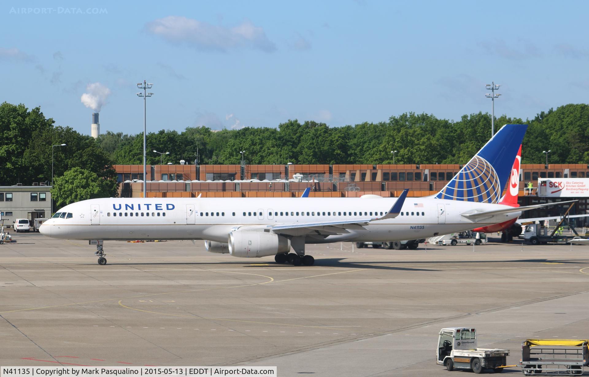 N41135, 1999 Boeing 757-224 C/N 29284, Boeing 757-200