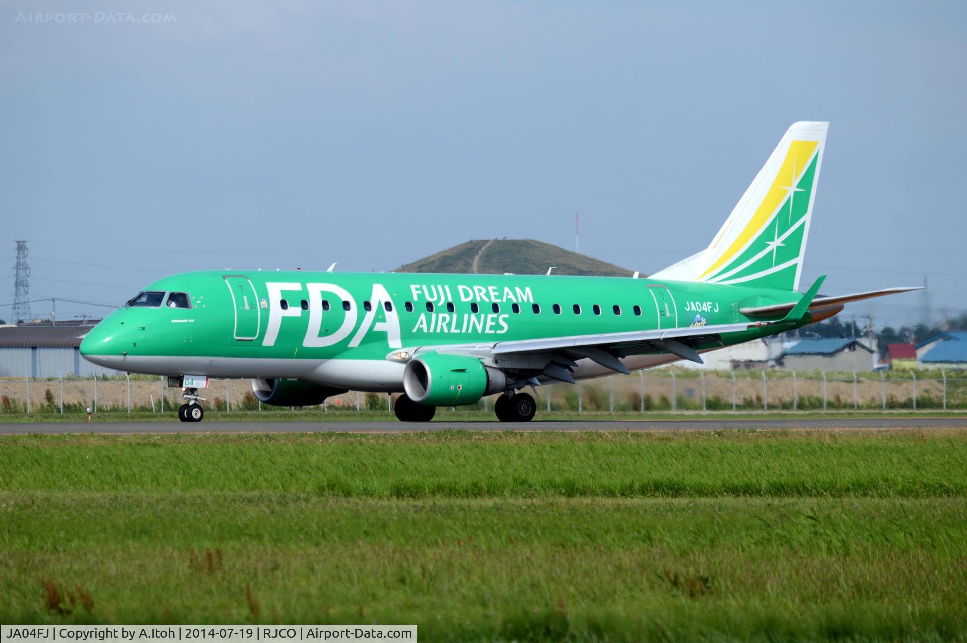 JA04FJ, 2006 Embraer 170SU (ERJ-170-100SU) C/N 17000129, rjco on rwy
