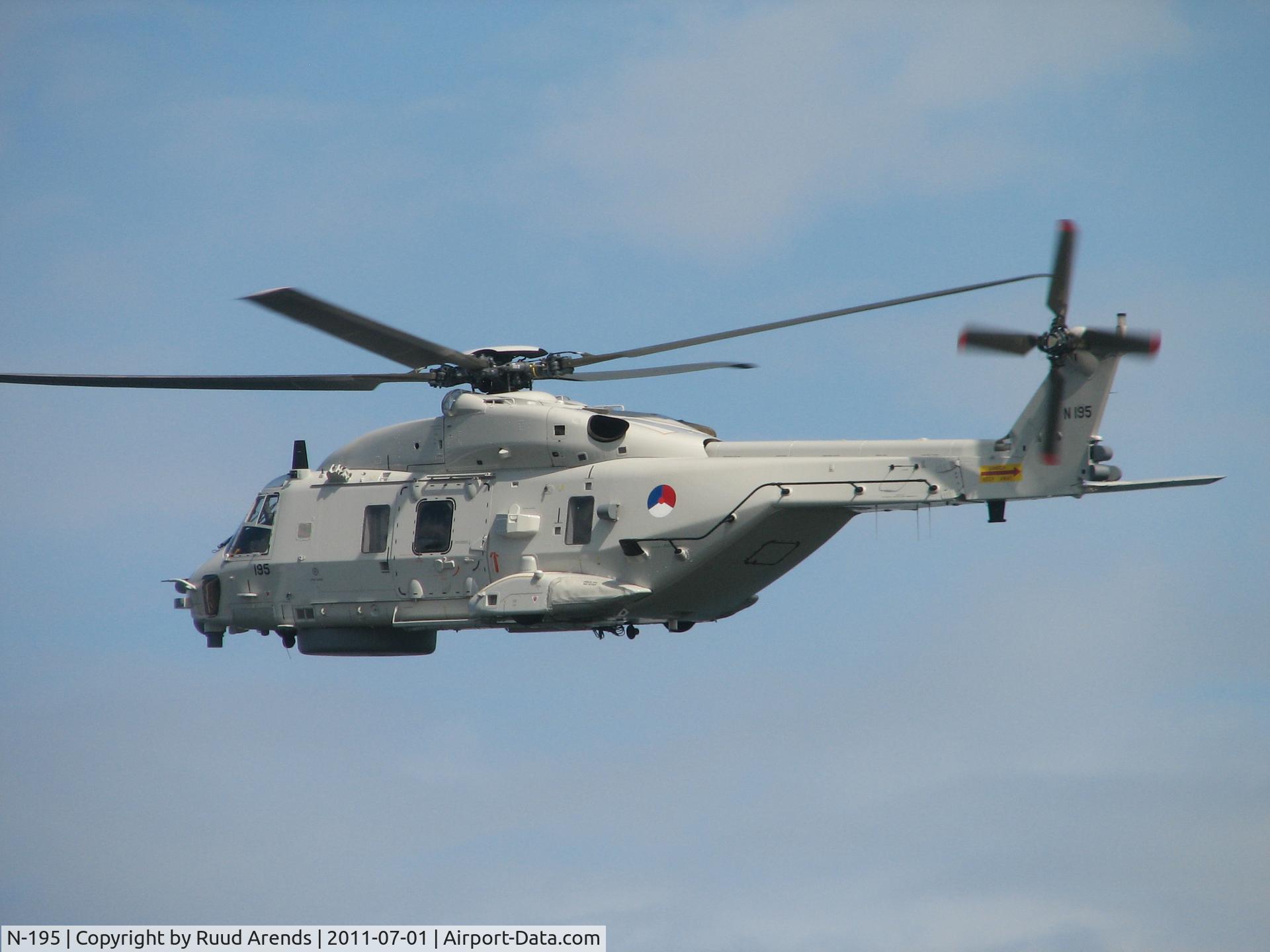N-195, 2011 NHI NH-90 NFH Caiman C/N 1195, Den Helder 01-07-2011