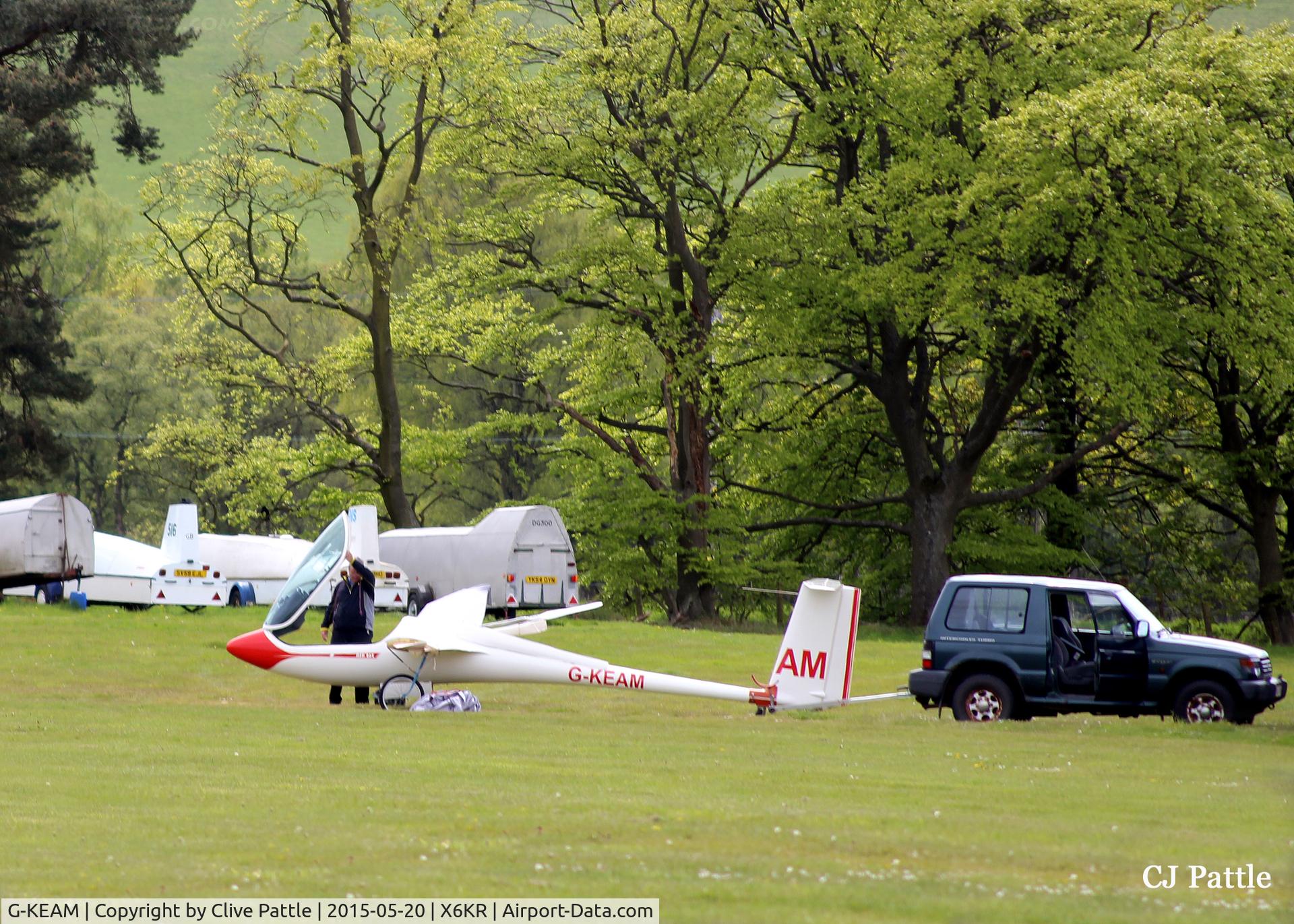 G-KEAM, 1997 Schleicher ASH-26E C/N 26116, About to be put to bed at Portmoak, Scotland