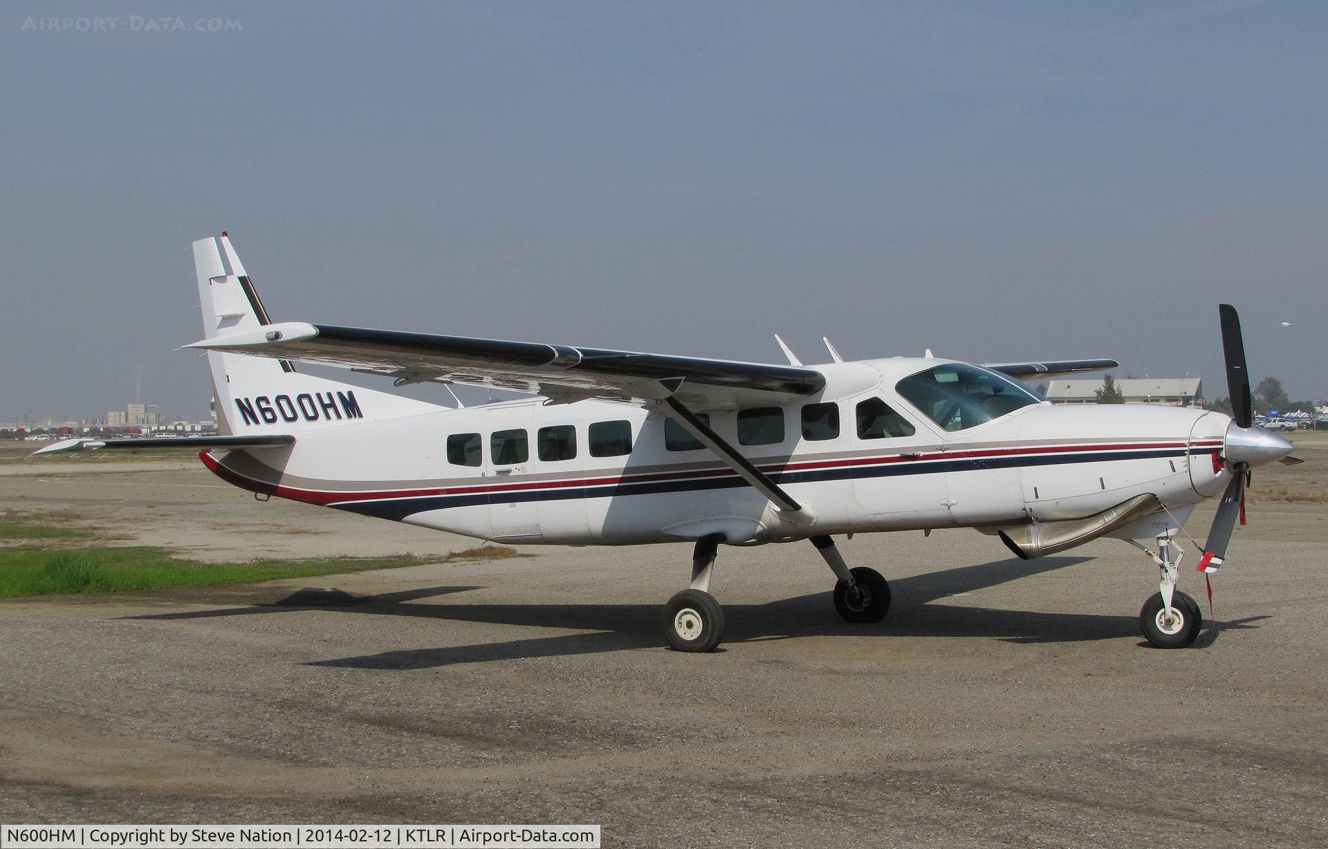 N600HM, 1995 Cessna 208B C/N 208B0479, Farm & Harvest Machinery (Lakeview, OR) Cessna 208B @ Mefford Field (Tulare, CA) for 2014 International Ag Expo