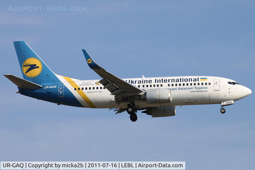 UR-GAQ, 1997 Boeing 737-33R C/N 28869, Landing