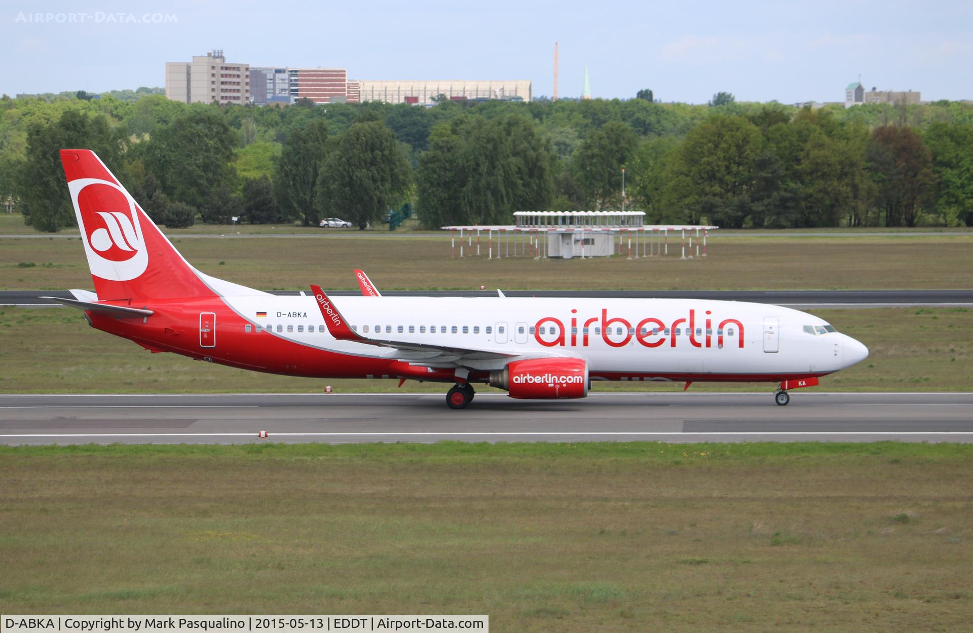 D-ABKA, 1999 Boeing 737-82R C/N 29329, Boeing 737-800