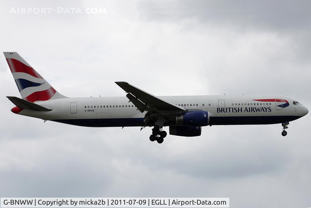 G-BNWW, 1993 Boeing 767-336/ER C/N 25831, Landing