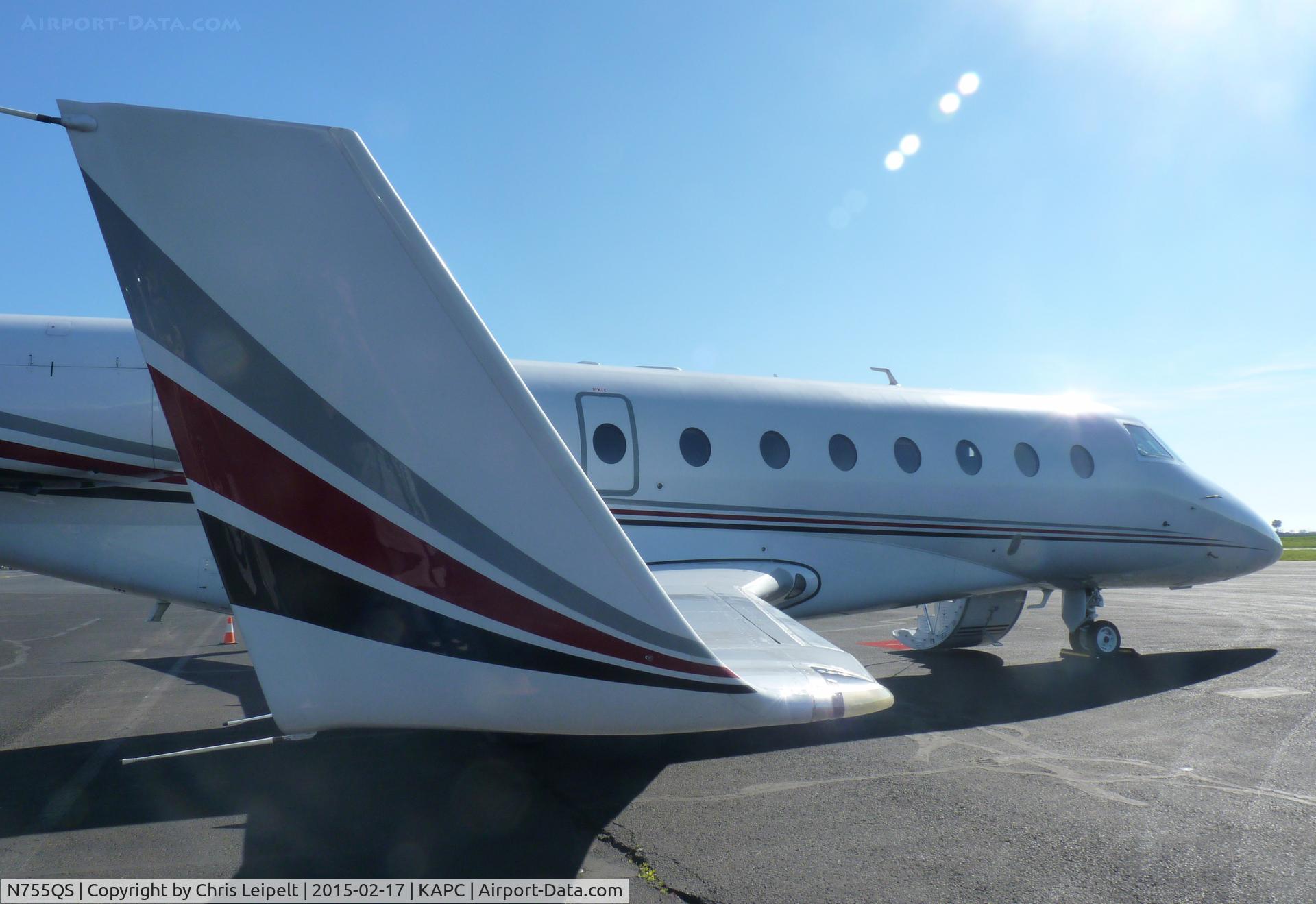 N755QS, 2007 Israel Aircraft Industries Gulfstream 200 C/N 168, Net Jet's 2007 Gulfstream 200 visiting Napa Airport, CA to drop off some high riders.