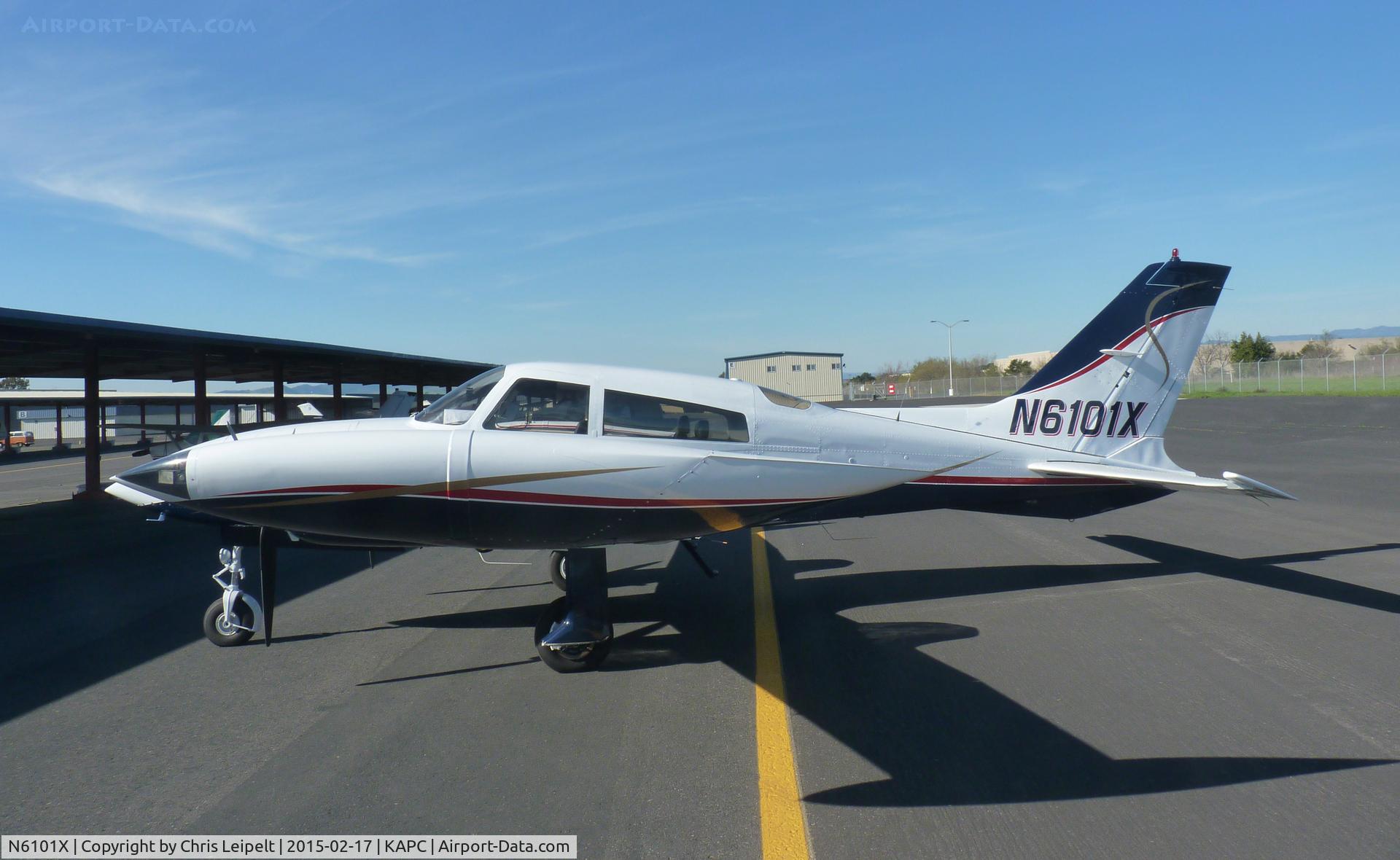 N6101X, 1978 Cessna 310R C/N 310R1267, A beautiful 1978 Cessna 310R at it's parking spot under the shelters at Napa Airport, CA. It was recently repainted and the owners are getting a new interior soon. It comes to KRHV for maintenance.
