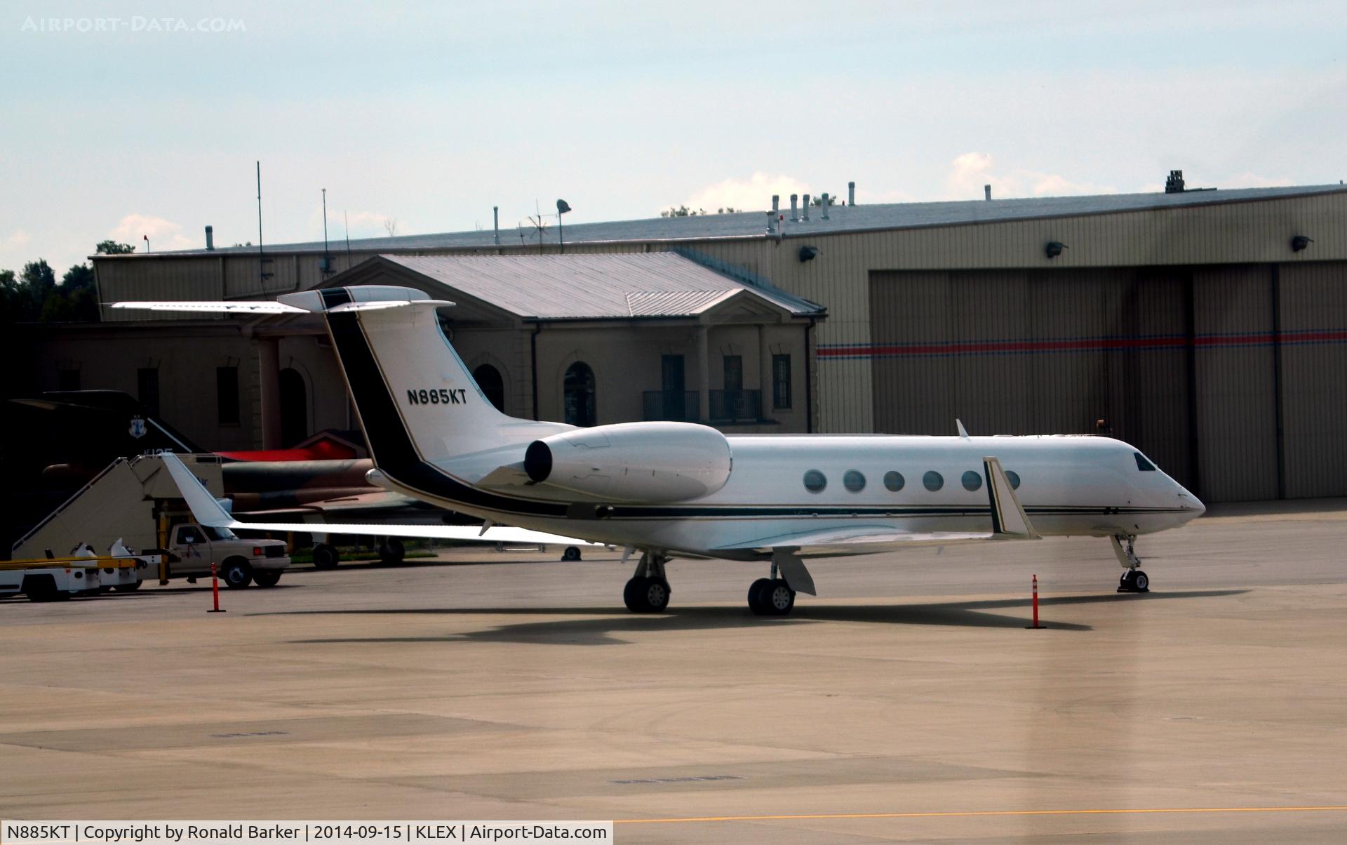 N885KT, 2002 Gulfstream Aerospace G-V C/N 699, Lexington