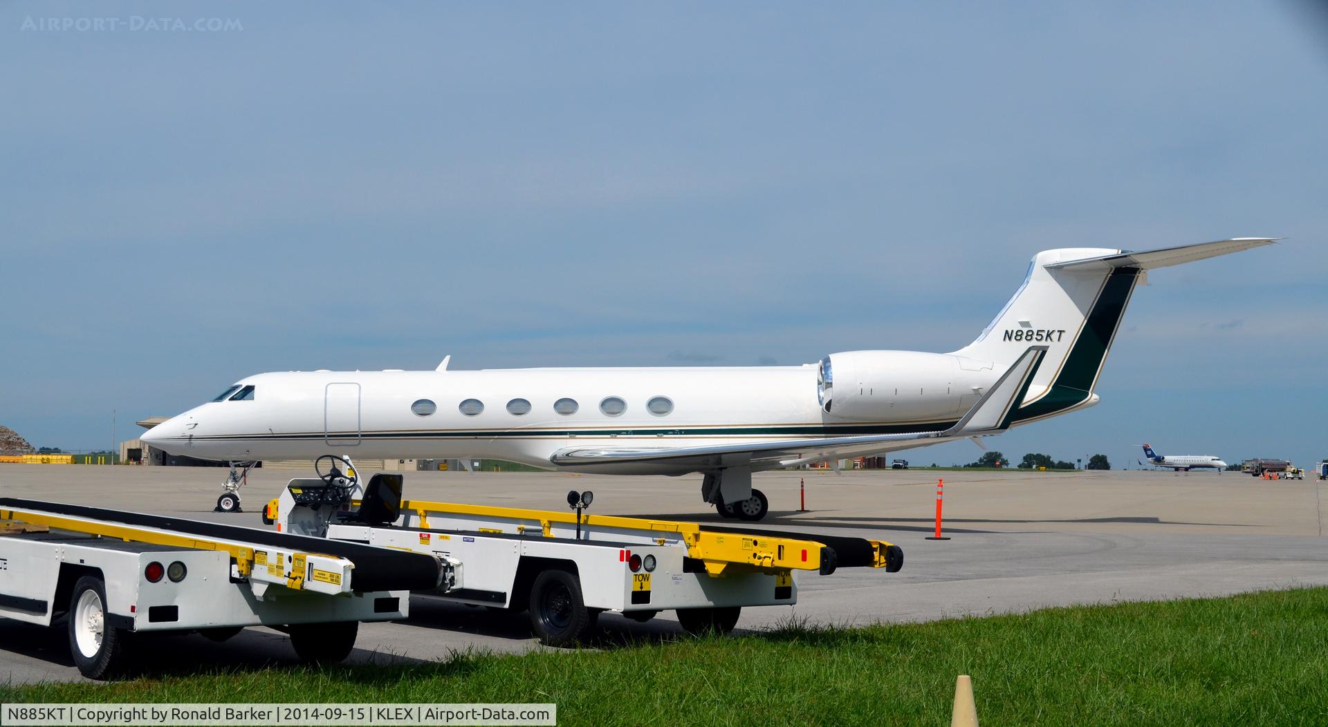 N885KT, 2002 Gulfstream Aerospace G-V C/N 699, Lexington