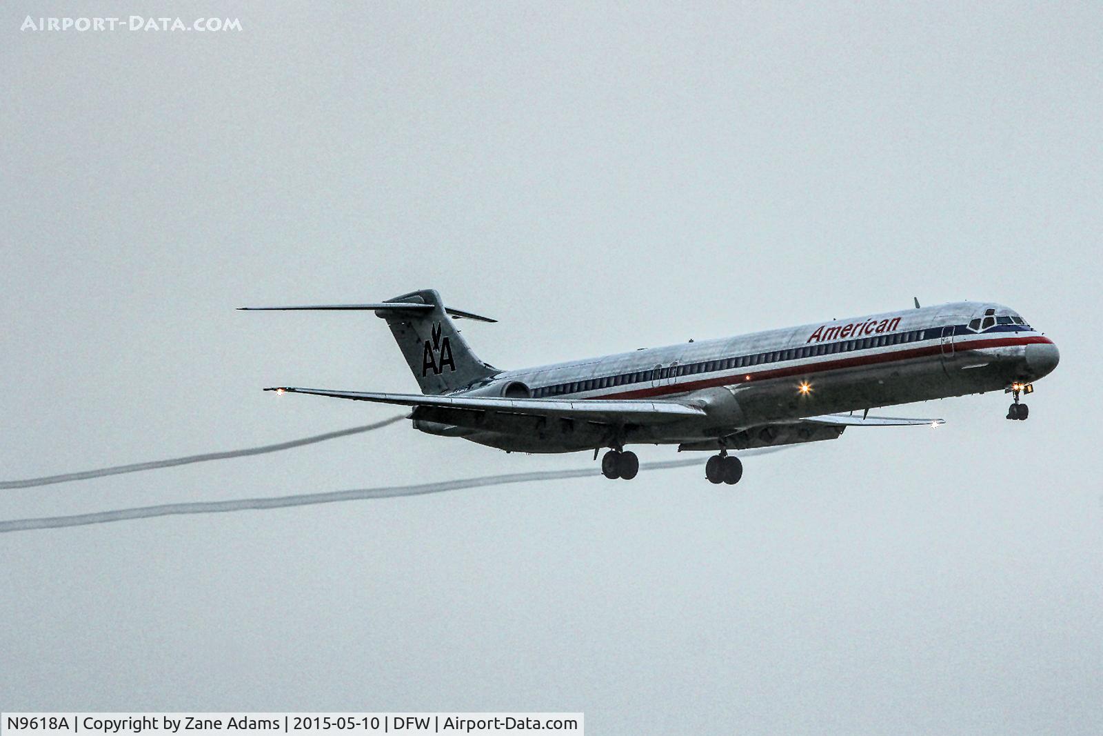 N9618A, 1997 McDonnell Douglas MD-83 (DC-9-83) C/N 53565, Landing at DFW Airport