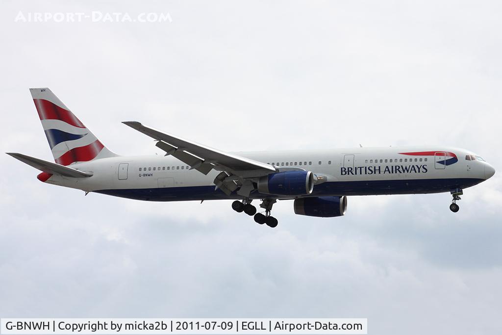 G-BNWH, 1990 Boeing 767-336 C/N 24340, Landing