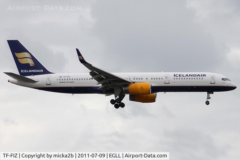 TF-FIZ, 2000 Boeing 757-256 C/N 30052, Landing