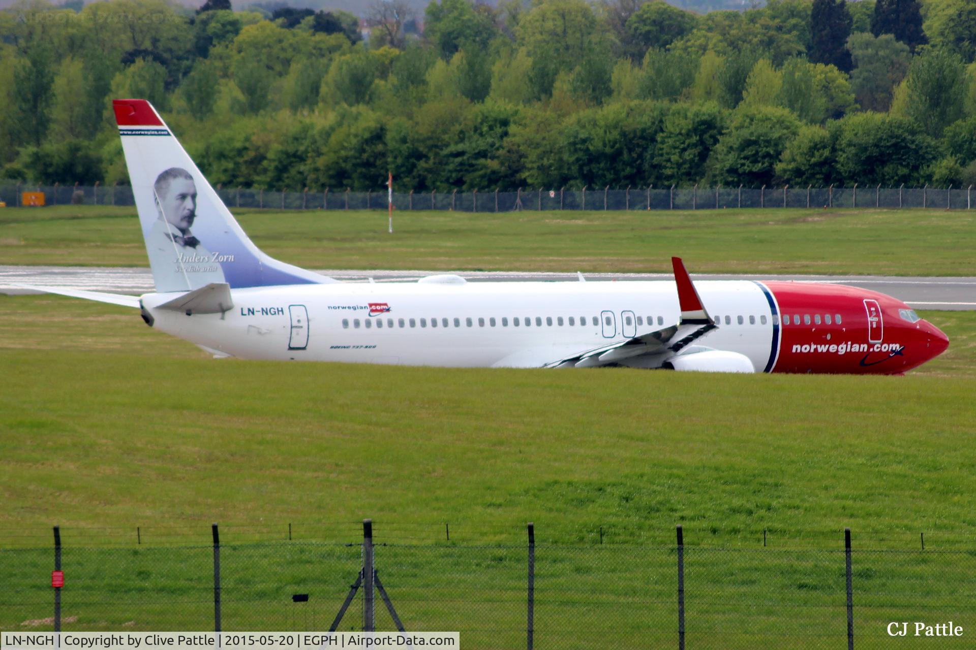 LN-NGH, 2012 Boeing 737-8JP C/N 39019, Edinburgh (EGPH) action