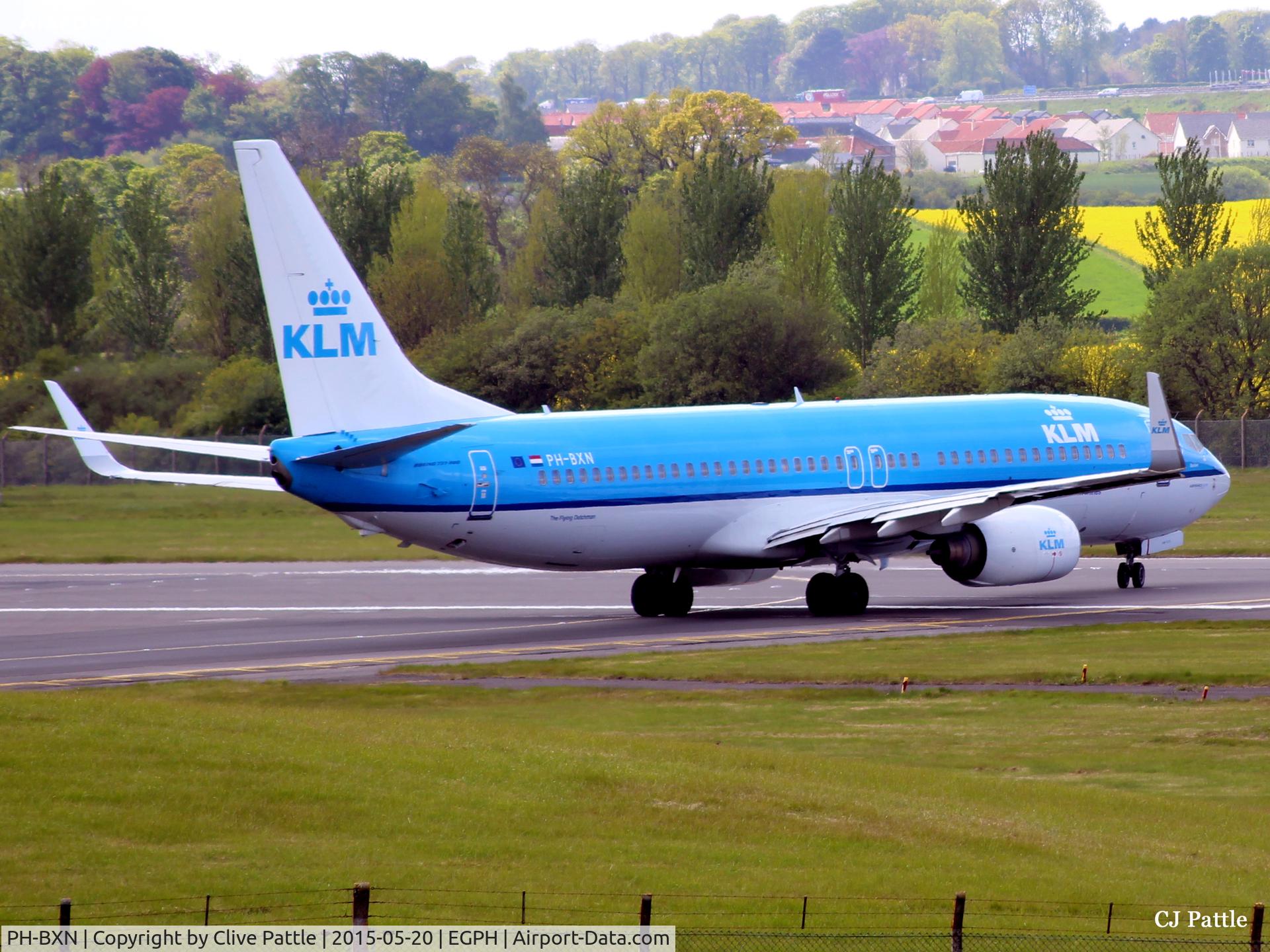 PH-BXN, 2000 Boeing 737-8K2 C/N 30356, Edinburgh (EGPH) action