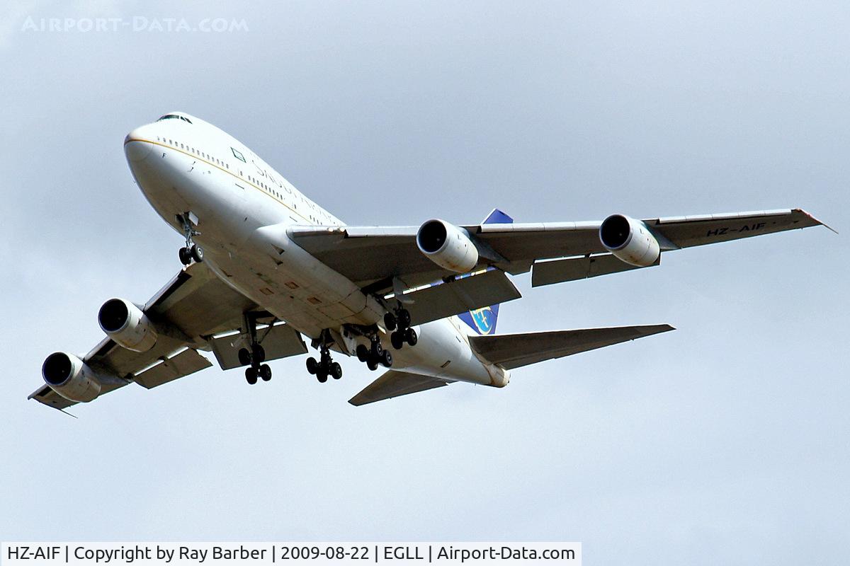 HZ-AIF, 1981 Boeing 747SP-68 C/N 22503, Boeing 747SP-68 [22503] (Saudi Arabian Royal Flight) Home~G 22/08/2009. On approach 27R.