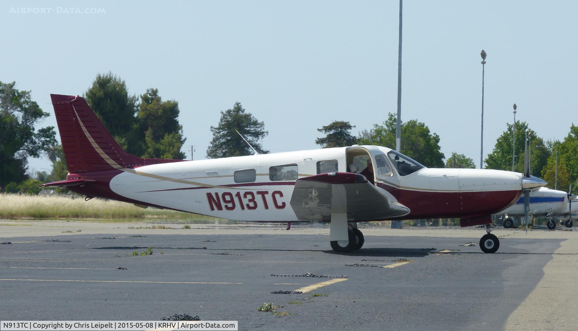 N913TC, 2000 Piper PA-32R-301T Turbo Saratoga C/N 3257157, A transient 2000 Piper Cherokee Turbo getting ready to depart Reid Hillview Airport, CA.