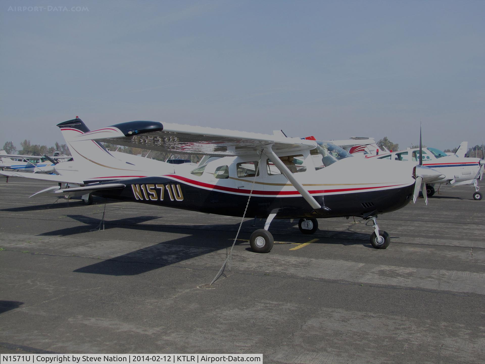 N1571U, 1973 Cessna U206F Stationair C/N U20602263, privately-owned Cessna U206F from Sacramento, CA @ Mefford Field (Tulare, CA) for 2014 International Ag Expo