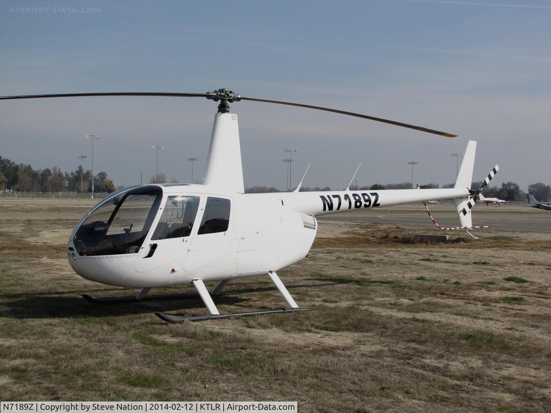 N7189Z, 2000 Robinson R44 C/N 0876, SMD Vineyards (Salinas, CA) Robinson R44 @ Mefford Field (Tulare, CA) for 2014 International Ag Expo