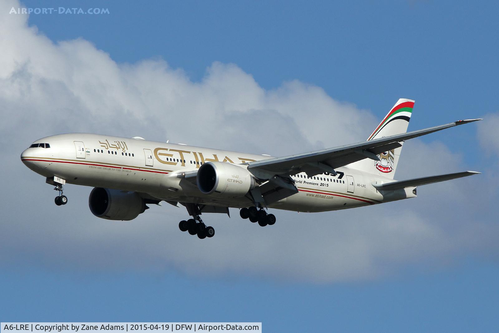 A6-LRE, 2008 Boeing 777-237/LR C/N 36304, Landing at DFW Airport