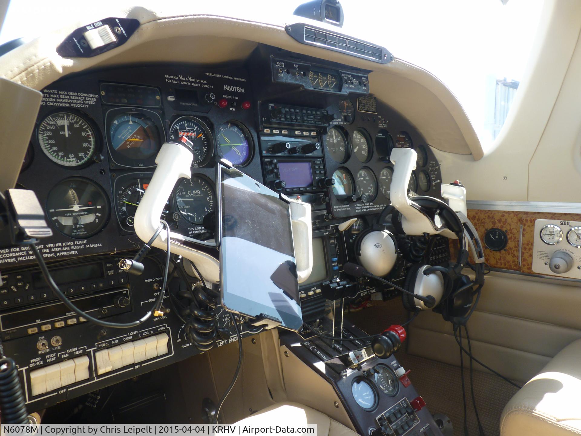 N6078M, 1981 Piper Aerostar 602P C/N 62P08788165014, The cockpit of a transient 1981 Piper Aerostar (TREFETHEN FARMING LLC - NAPA, CA) visiting the avionics shop at Reid Hillview Airport, CA.